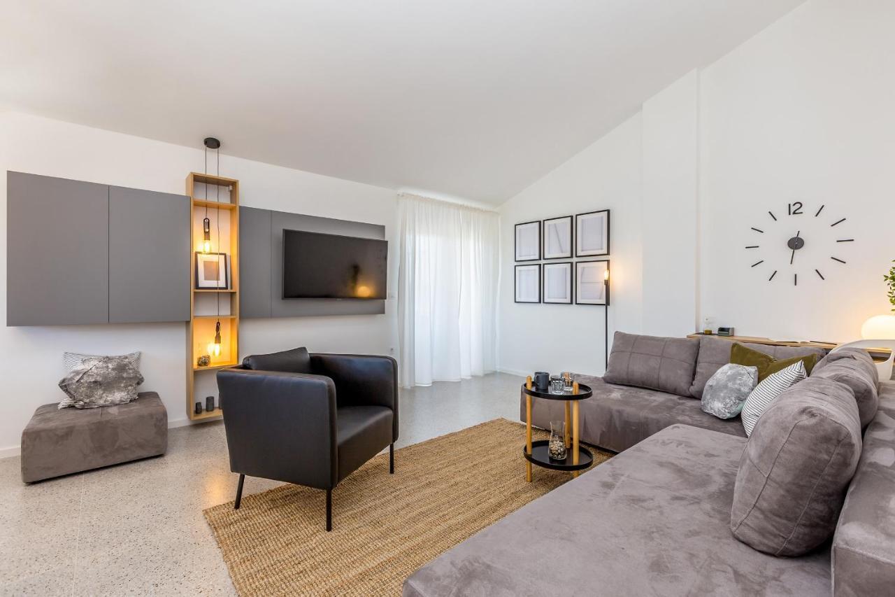 Apartment Laurus Salatić Exterior foto